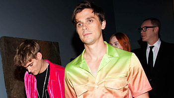 Antoni Porowski, Ombre rainbow ensemble, Pride, Stylecaster HD wallpaper