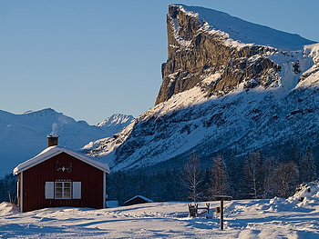 Saltoluokta, Sweden, winter, sky, house, mountain HD wallpaper