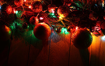 Christmas garland, Wooden background, Holiday toys, Christmas HD wallpaper