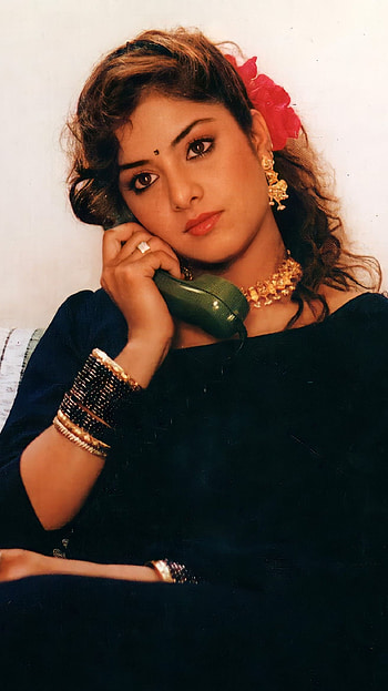 Divya Bharti, bollywood actress, vintage HD phone wallpaper