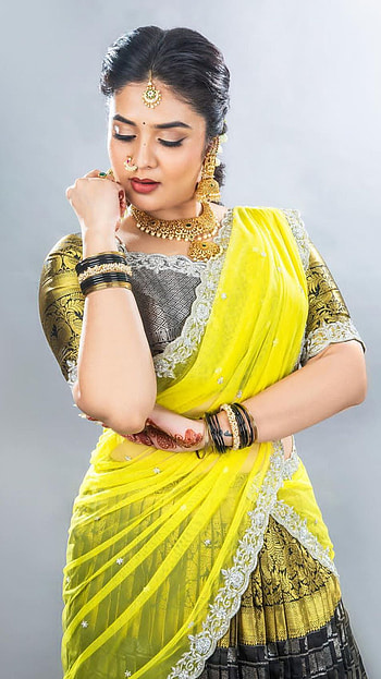 Sreemukhi, telugu actress, anchor, saree beauty, model, saree lover, traditional, sexy gorgeous HD phone wallpaper