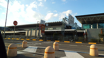 Leonardo da Vinci-Fiumicino Airport, Italy adventures, Airport hub, Memorable journeys HD wallpaper