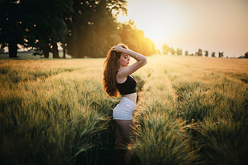 Girl Outdoor Field , girls, outdoor, model, field HD wallpaper
