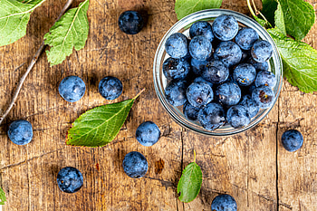 Food, Leaves, Bilberries, Wood, Wooden, Berry, Fruit HD wallpaper