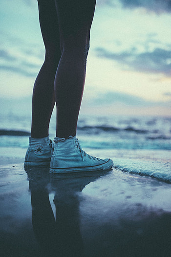 Sea, Miscellanea, Miscellaneous, Legs, Sneakers, Foam, Surf HD phone wallpaper