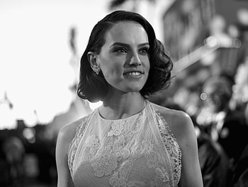 2018 Daisy Ridley Monochrome, daisy-ridley, celebrities, girls, monochrome, black-and-white HD wallpaper
