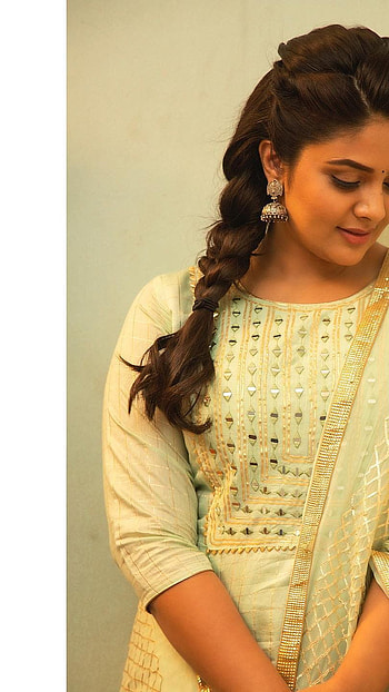 Sreemukhi, model HD phone wallpaper