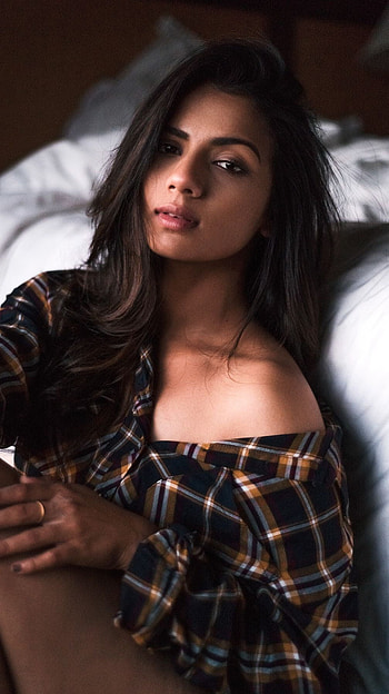 Shruti Hariharan, kannada movie HD phone wallpaper