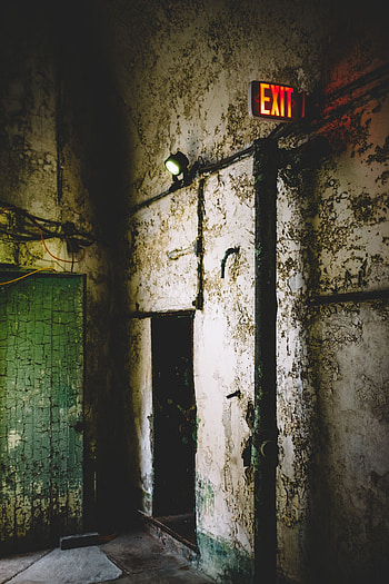 Building, Miscellanea, Miscellaneous, Old, Gloomy, Ruins, Output, Exit HD phone wallpaper