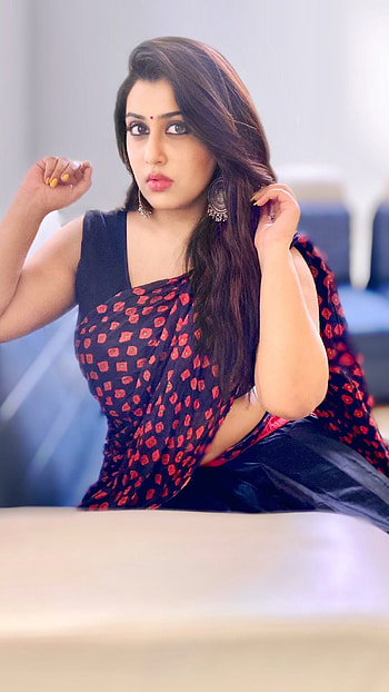 Diana champika, saree lover, tamil actress HD phone wallpaper
