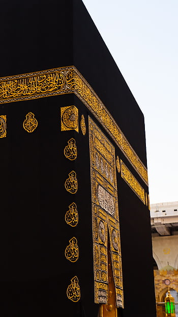 Detailed view of the sacred Kaaba with intricate gold embroidery, Mecca, Saudi Arabia. HD phone wallpaper