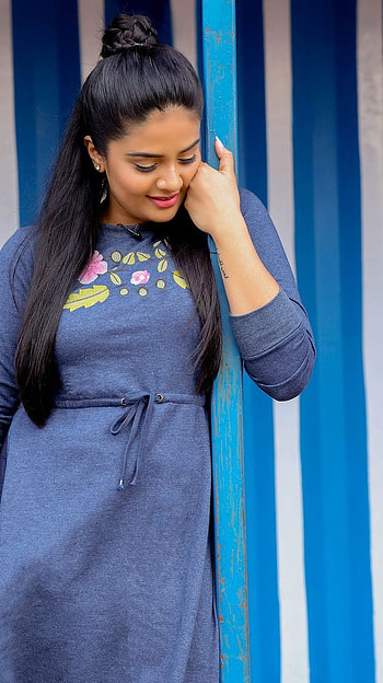 Sreemukhi, telugu actress, model HD phone wallpaper