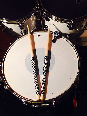 Vic Firth drumsticks, Drums HD phone wallpaper