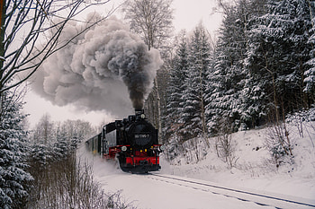 Majestic Steam Train in Winter Forest | Vehicle, vehicle, steam train HD wallpaper
