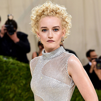 Julia Garner, Dangerous fame, Inventing Anna series, Flipboard story HD phone wallpaper