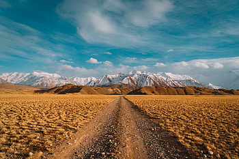 Desert, landscape, blue skyline, mountains HD wallpaper