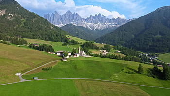 Val di Funes, Landscapes HD wallpaper