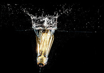 Water, Shine, Light, Miscellanea, Miscellaneous, Spray, Splash, Light Bulb HD wallpaper