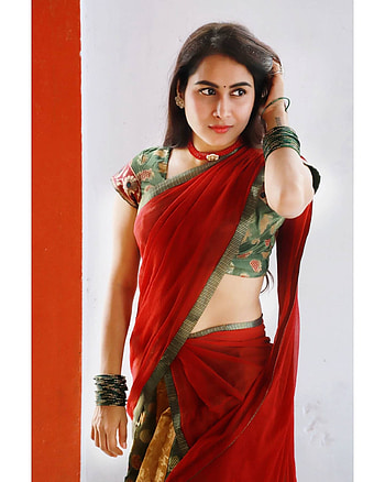 Kanchan bamne, Telugu actress, fashion design, magenta, saree beauty HD phone wallpaper