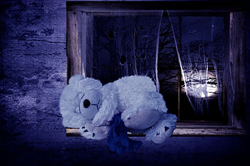 missing you, night, window, alone, wait, lie, lonely, curtain, missing, ruffle, bear, teddy, love, sleep HD wallpaper