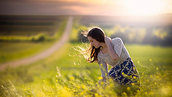 Model In Fields, model, girls, field HD wallpaper