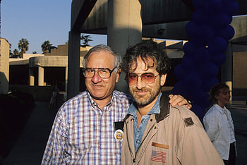 Steven Spielberg, Legendary filmmaker, Personal loss, Vanity Fair interview HD wallpaper