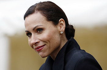Minnie Driver, , Striking , for HD wallpaper