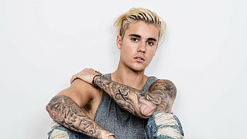 Justin Bieber, Background , Celebrity singer HD wallpaper