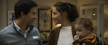 Family Plan - Heartwarming Home Scene, movie, The Family Plan HD wallpaper