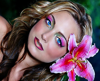 TIGER LILLY AND BEAUTY.., lilly, face, beautiful, flowers, woman, beauty HD wallpaper