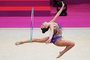 Averina's historic win, Rhythmic gymnastics world championships, Unforgettable performance, Record-breaking achievement HD wallpaper