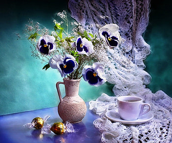 Still life, blue, natural, graphy, colors, beauty, table, white, color, vase, cup, tones of color, arrangement, candy, purple, pansies, color combination, nature, flowers HD wallpaper