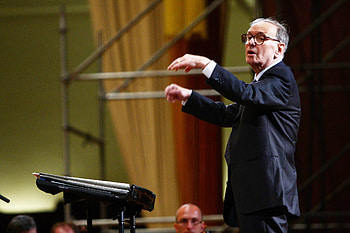 Italian music legend, Concert pays tribute, Late Italian music, Music legend HD wallpaper