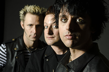 Green Day When September Ends, Chart-topping song, Music Charts Magazine feature, Notable hit HD wallpaper