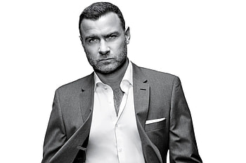 Liev Schreiber, Captivating portrayals, Intense performances, Impeccable craft HD wallpaper