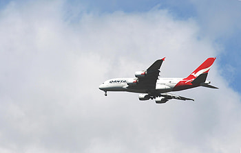 Qantas, Travels, Resume international flights, December HD wallpaper