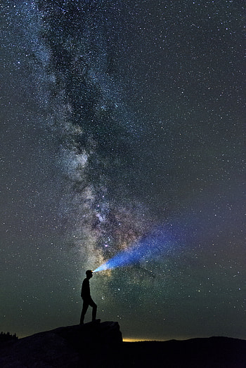 Silhouette, Miscellanea, Miscellaneous, Starry Sky, Loneliness, Alone, Lonely, Flashlight HD phone wallpaper