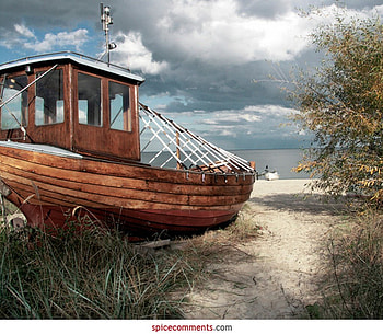 BOAT ON THE SAND, boat, sand, sea side, beach HD wallpaper