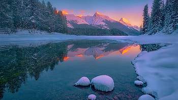 Maligne Lake, Jasper NP, Alberta, landscape, trees, sky, canada, mountains, water, sunset, reflections HD wallpaper