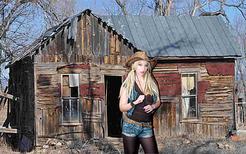 Cowgirl Country, style, fun, cowgirls, fashion, shed, ranch, blondes, girls, women, models, western, hats, female HD wallpaper