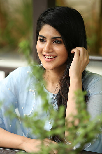 megha akash, actress, tollywwod, RRR, kollywood, pooja, kajal, samantha HD phone wallpaper