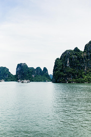 Best Halong Bay , , Breathtaking sceneries, Stunning landscapes HD phone wallpaper
