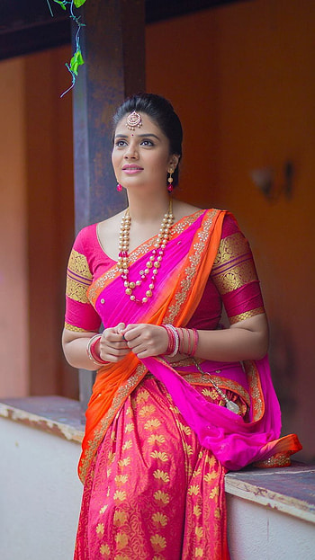 Sreemukhi, telugu actress, anchor HD phone wallpaper