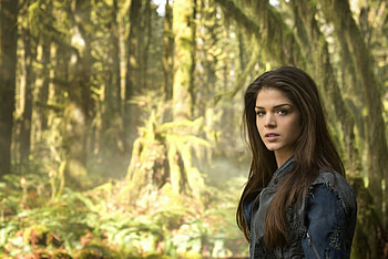 Marie Avgeropoulos As Octavia Blake In The 100, the-100, tv-shows, marie-avgeropoulos, celebrities, girls HD wallpaper