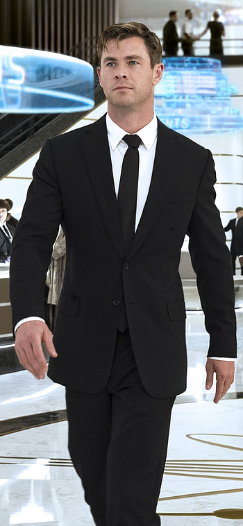 Men in Black International, Action-comedy film, Science fiction themes, Inter-dimensional travel HD phone wallpaper