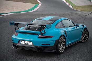 Porsche 911 GT2 RS 2017, porsche-911, porsche, cars, 2017-cars HD wallpaper