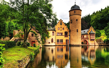 Lakeside-castle, side, green, amazing, castle, lake HD wallpaper