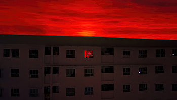 A Single Red Room In The City Of Red Skies, red, artist, artwork, digital-art HD wallpaper