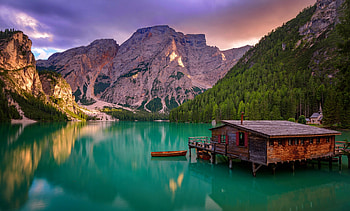 Lake Braies, dolomites, hills, Braies, beautiful, Italy, serenity, tranquil, mountain, lake, cabin, reflection HD wallpaper