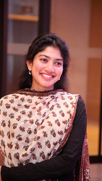 Sai pallavi, love story HD phone wallpaper